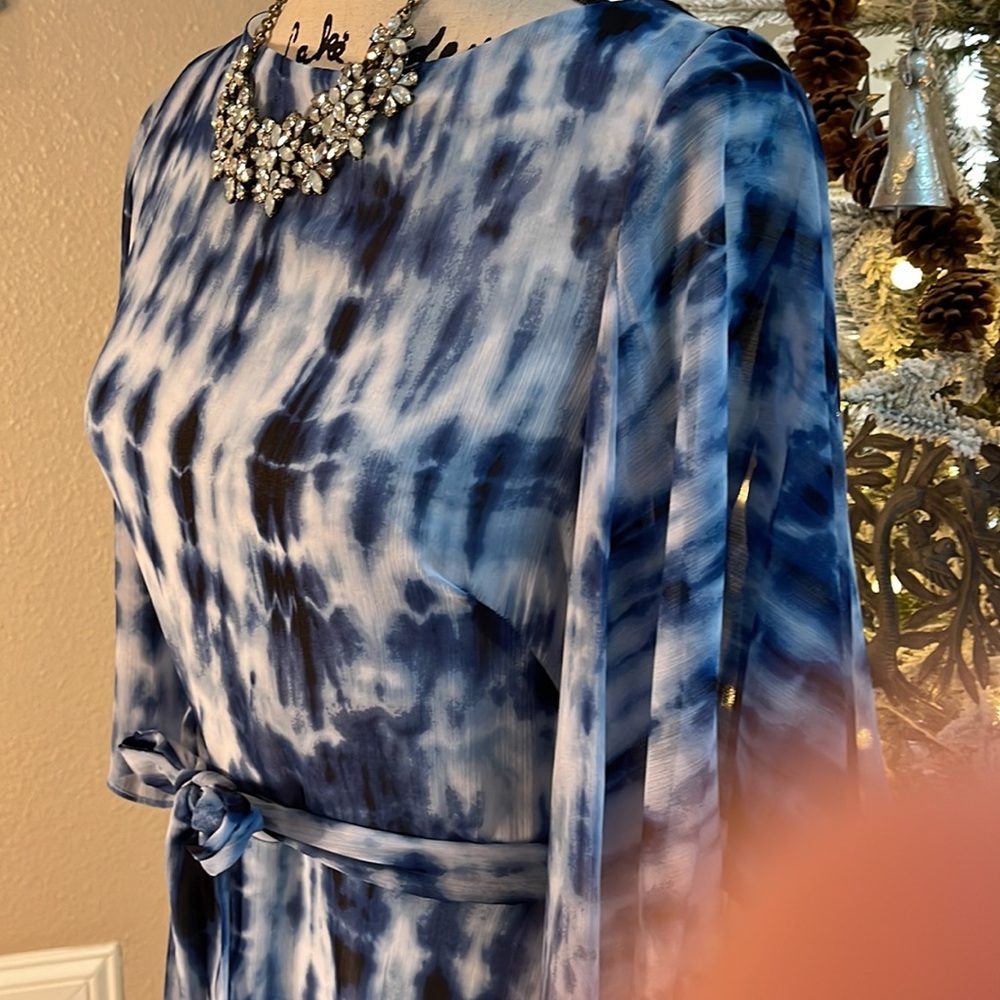 Lauren Ralph Lauren size 6 blue and white watercolor dress - Picture 4 of 5